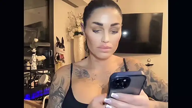 AMBER HARD online show from 05-02-26, 08:25
