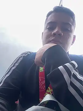 Snapshot of OliverTabordaa chatting on 03-17-26, 09:29 OliverTabordaa online show from 03-17-26, 09:29