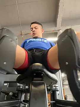 Snapshot of OliverTabordaa chatting on 03-18-26, 08:12 OliverTabordaa online show from 03-18-26, 08:12