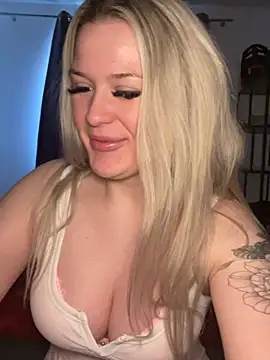 Snapshot of Lara-Gartner chatting on 03-20-26, 12:32 Lara-Gartner online show from 03-20-26, 12:32