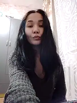 Snapshot of HollyXMolly chatting on 03-08-26, 06:12 HollyXMolly online show from 03-08-26, 06:12