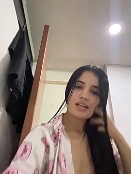 Snapshot of Lucy_engel chatting on 03-10-26, 10:26 Lucy engel online show from 03-10-26, 10:26