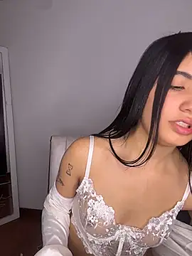 Snapshot of Lucy_engel chatting on 03-12-26, 01:56 Lucy engel online show from 03-12-26, 01:56