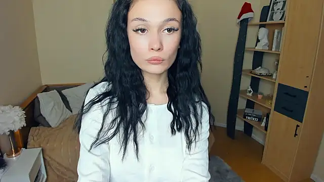 Snapshot of LynnCiprian chatting on 03-14-26, 07:08 LynnCiprian online show from 03-14-26, 07:08