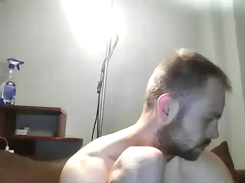 Snapshot of MatusCaddy chatting on 03-08-26, 02:15 MatusCaddy online show from 03-08-26, 02:15