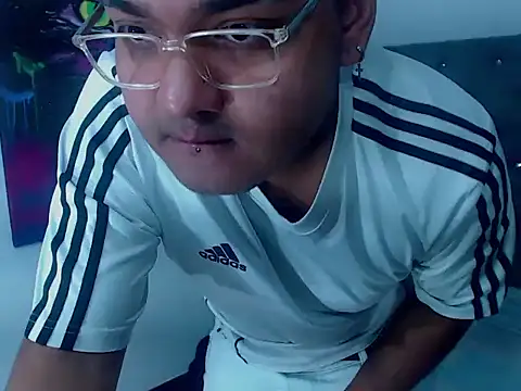 Snapshot of XNoahDeepThroatX chatting on 03-12-26, 05:02 XNoahDeepThroatX online show from 03-12-26, 05:02