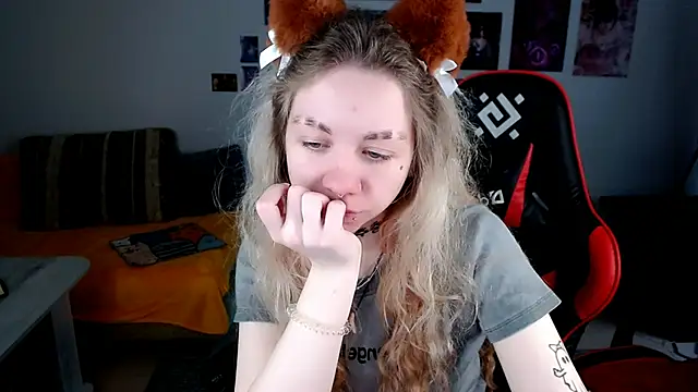 Nica Kawaii online show from 05-01-26, 07:24