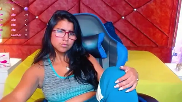 Alisha Gamskar13 online show from 05-11-26, 02:45