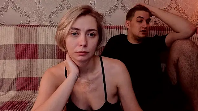 Snapshot of Blond_ice chatting on 03-12-26, 06:25 Blond ice online show from 03-12-26, 06:25