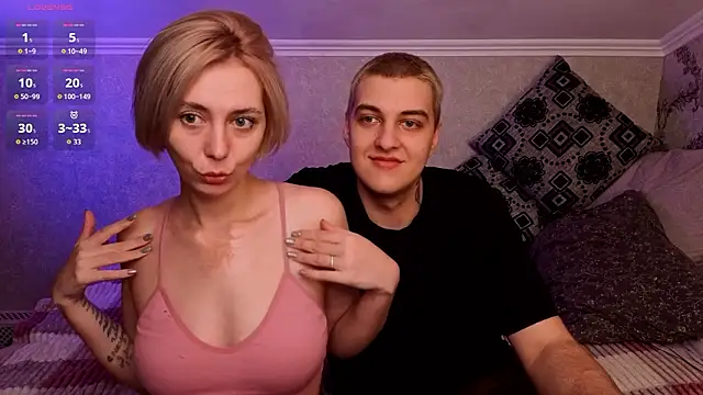 Snapshot of Blond_ice chatting on 03-13-26, 06:14 Blond ice online show from 03-13-26, 06:14