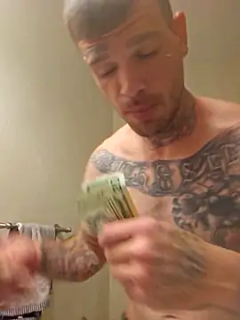 Snapshot of CrystalNBubba chatting on 03-06-26, 09:50 CrystalNBubba online show from 03-06-26, 09:50