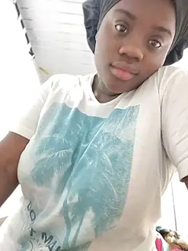 YourLiaa  online show from 04-28-26, 06:07