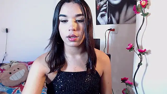 Snapshot of Candyy_doll__ chatting on 05-11-26, 05:13 Candyy doll online show from 05-11-26, 05:13
