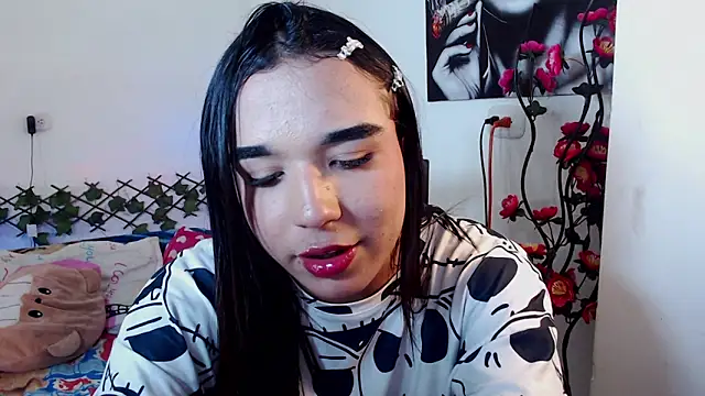 Snapshot of Candyy_doll__ chatting on 05-13-26, 05:27 Candyy doll online show from 05-13-26, 05:27