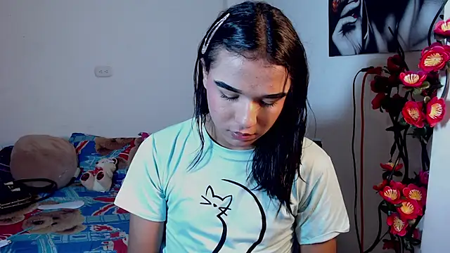 Snapshot of Candyy_doll__ chatting on 05-14-26, 05:14 Candyy doll online show from 05-14-26, 05:14