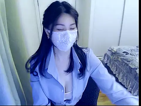 Snapshot of sweet-11 chatting on 03-08-26, 03:21 sweet-11 online show from 03-08-26, 03:21