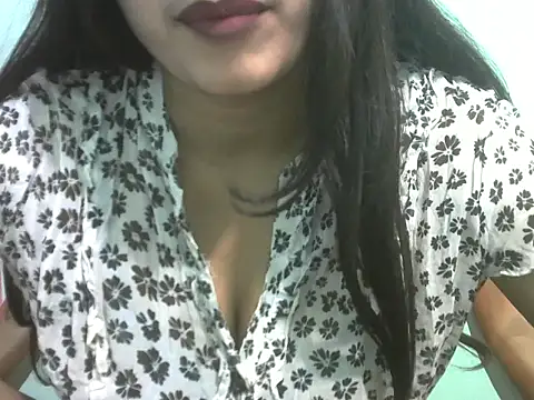 Lovely-Pandey online show from 04-08-26, 08:09