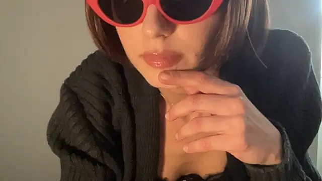 Snapshot of SlowVenomXX chatting on 03-05-26, 02:02 SlowVenomXX online show from 03-05-26, 02:02