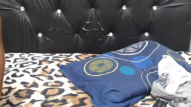 TallGoddessX  online show from 06-13-26, 02:42