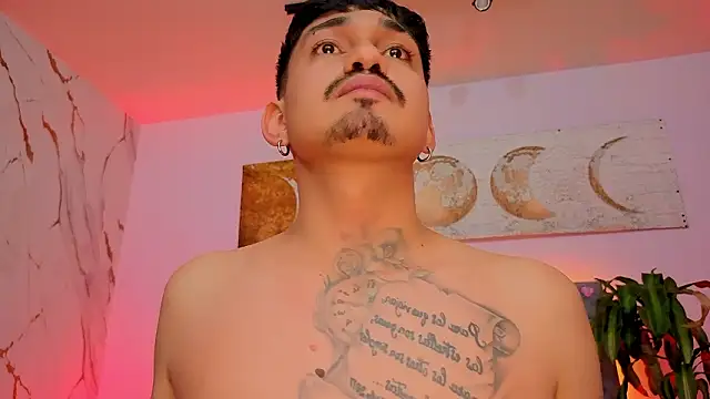 Snapshot of Mateo_Valencia_ chatting on 03-06-26, 01:51 Mateo Valencia online show from 03-06-26, 01:51