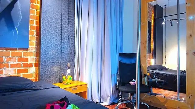 Snapshot of Sienna_Dark chatting on 03-12-26, 11:27 Sienna Dark online show from 03-12-26, 11:27