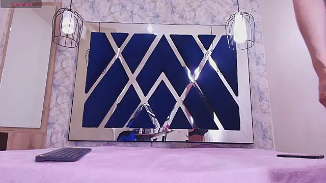 Snapshot of luci_lane_ chatting on 03-07-26, 07:44 luci lane online show from 03-07-26, 07:44