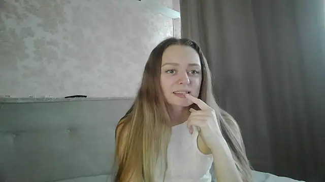 MysticGlimmer online show from 04-27-26, 08:12