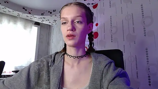 Chrissy Joyful online show from 07-17-26, 04:08