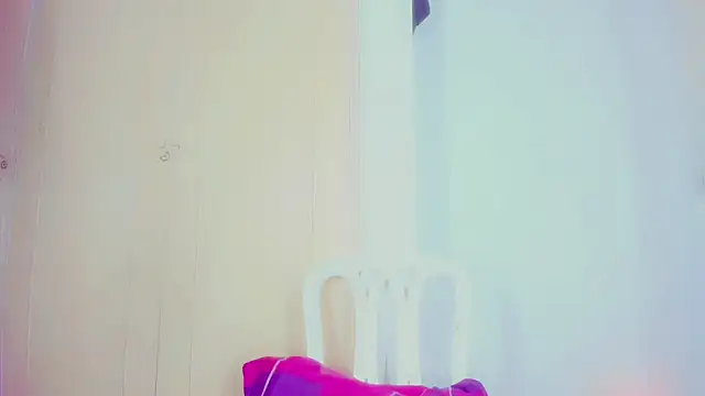 laaura dolll online show from 04-30-26, 03:13