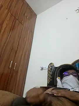 Snapshot of Goravdesiland chatting on 03-12-26, 01:01 Goravdesiland online show from 03-12-26, 01:01