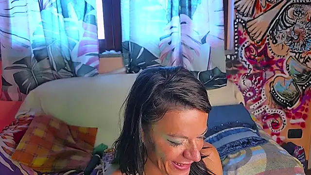 Snapshot of bellad0nna chatting on 06-16-26, 12:19 bellad0nna online show from 06-16-26, 12:19