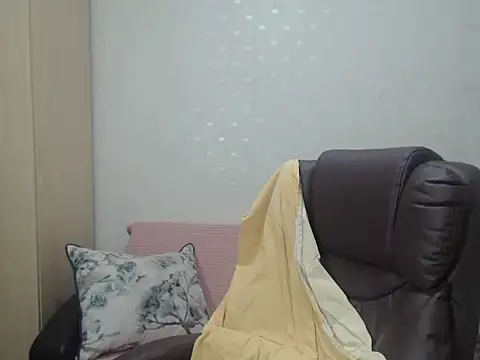 Snapshot of BlondEagleMuscle chatting on 03-15-26, 06:25 BlondEagleMuscle online show from 03-15-26, 06:25