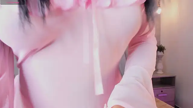 Snapshot of Lilyrousse_ chatting on 03-14-26, 07:30 Lilyrousse online show from 03-14-26, 07:30