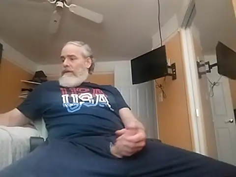 Snapshot of 32666damon chatting on 03-11-26, 04:40 32666damon online show from 03-11-26, 04:40