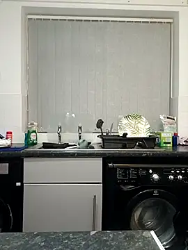 Alicia-Sissy-Smallz online show from 11-16-25, 11:10