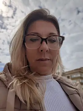 ManuelaX online show from 03-07-26, 12:24