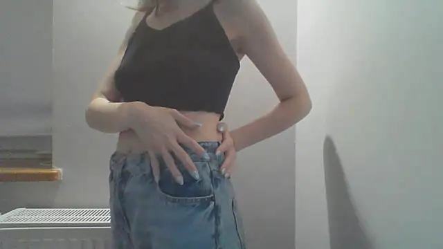 Snapshot of AnnaTight chatting on 07-14-26, 06:57 AnnaTight online show from 07-14-26, 06:57