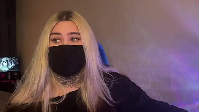 Snapshot of Xtoni_ chatting on 03-13-26, 08:21 Xtoni online show from 03-13-26, 08:21