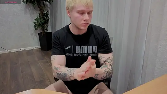 Whitesmoke666 online show from 03-12-26, 08:48