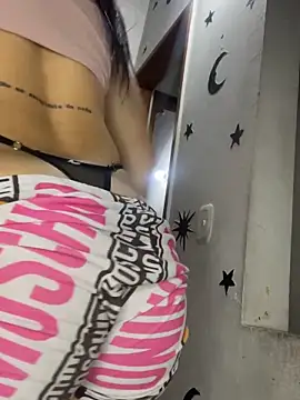 Snapshot of val_demmon chatting on 03-12-26, 12:50 val demmon online show from 03-12-26, 12:50