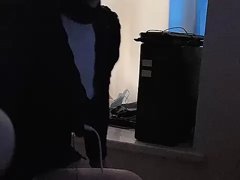 Snapshot of wo610229 chatting on 03-10-26, 06:18 wo610229 online show from 03-10-26, 06:18