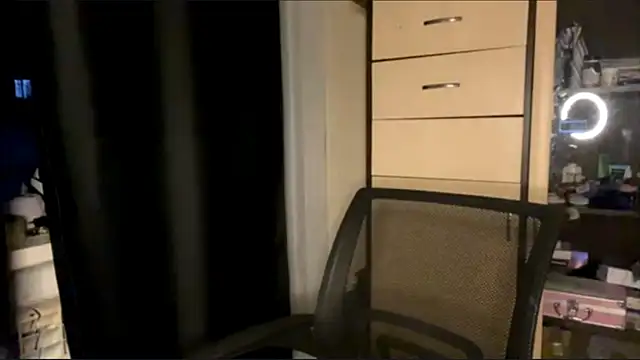 CatherineForbes online show from 04-11-26, 02:54