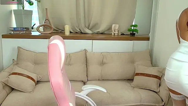 Debra Fox online show from 04-22-26, 11:45