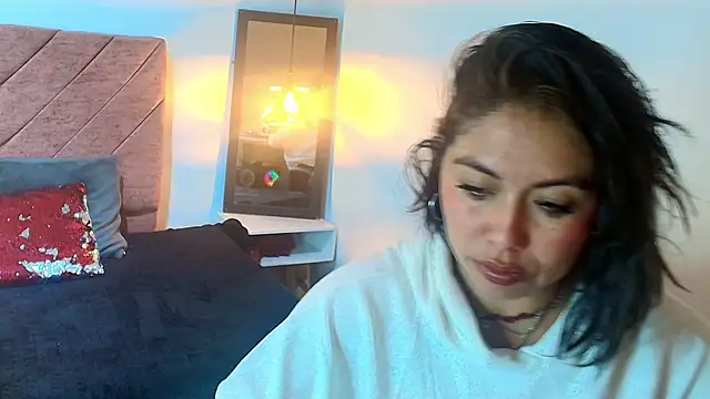 Amanda Fox   online show from 04-14-26, 07:42