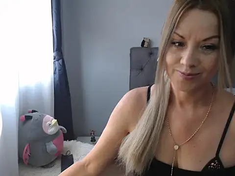 Snapshot of SammyAlexxandra chatting on 03-20-26, 07:19 SammyAlexxandra online show from 03-20-26, 07:19