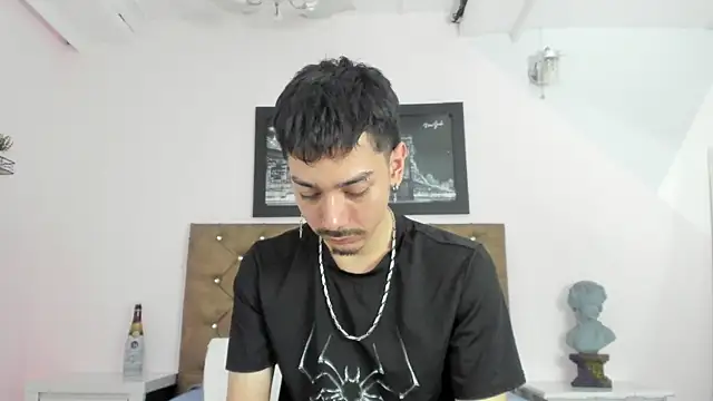 finn jackson online show from 04-27-26, 08:18