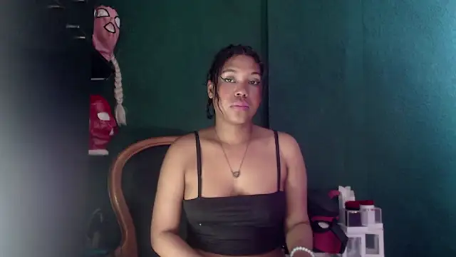 Snapshot of AntonelaVargas chatting on 05-10-26, 04:01 AntonelaVargas online show from 05-10-26, 04:01