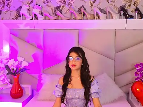 Snapshot of OliviaDiaz chatting on 03-07-26, 08:39 OliviaDiaz online show from 03-07-26, 08:39