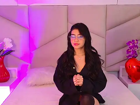 Snapshot of OliviaDiaz chatting on 03-10-26, 07:52 OliviaDiaz online show from 03-10-26, 07:52