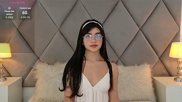 OliviaDiaz online show from 04-28-26, 08:25